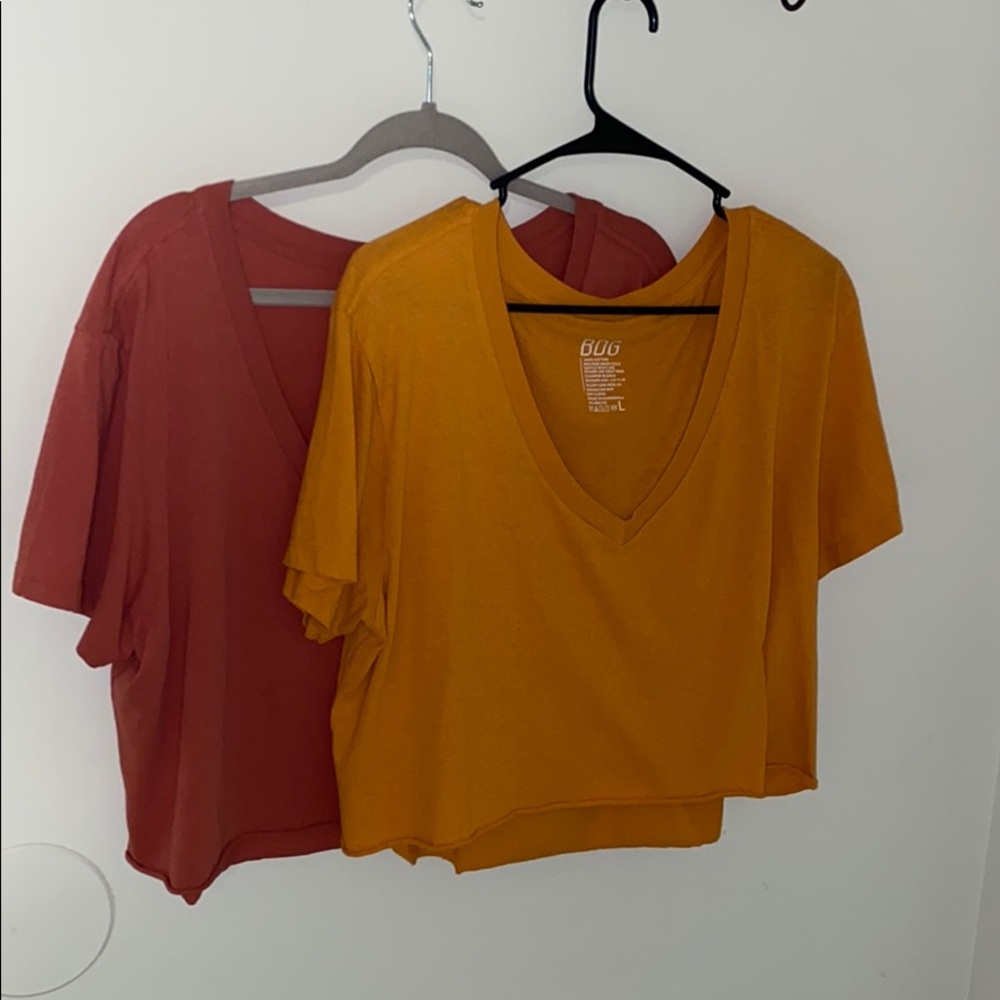 UO Cropped T-shirts NWOT